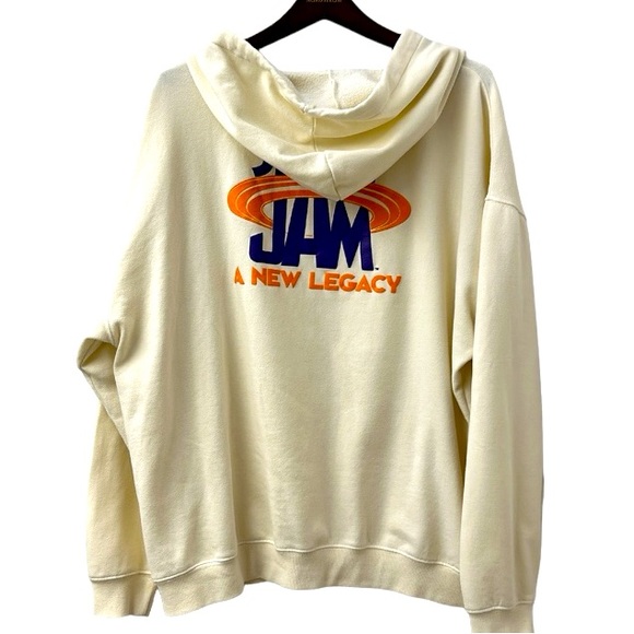 > Space Jam A New Legacy Puff Bugs Yellow Hoodie Men’s Size Large - Picture 5 of 7